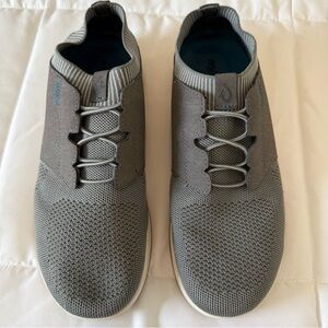 OluKai Makia Ulana Kai Gray Knit Casual Sneakers Men’s Size 9